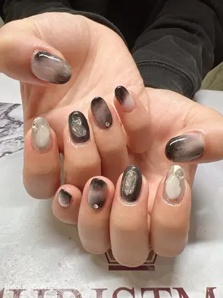 ネイル ガレンドウ 白澤 愛子のネイルデザイン