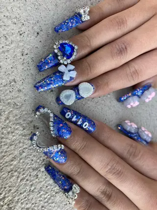 ロング ネイル ✴︎ Delightのネイルデザイン