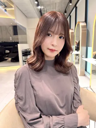 セミロング 福岡縮毛矯正✨️ ストレート 向井和輝のヘアスタイル