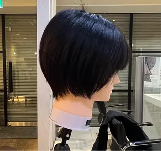 ショート ハイライト特化小澤 奈津美のヘアスタイル