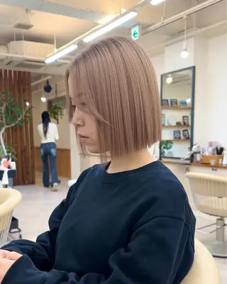 ショート リンダ所属・ボブ/ブリーチ /すずきのヘアスタイル