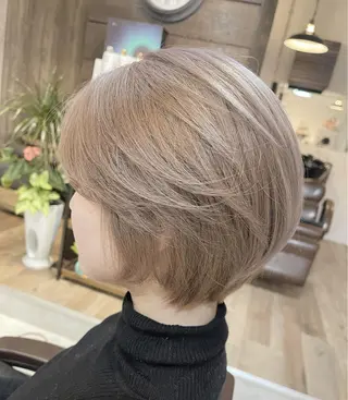 ショート カラー 髪質改善で 憧れの潤艶美髪にのヘアスタイル