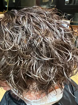 ショート パーマ メンズ 波巻きスパイラルパー マ/シャドウパーマ駿のヘアスタイル
