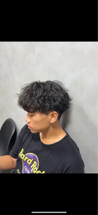 ミディアム パーマ メンズ メンズパーマ特化 美容師kouyaのヘアスタイル