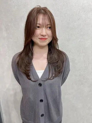 ロング カラー YUI ハイトーンカラーのヘアスタイル