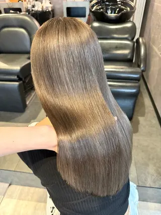 ロング カラー パーマ ヘアアレンジ 🌱巴結生🌿大宮 ☁️ミルクティーのヘアスタイル