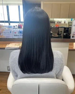 ロング 西山 菜己星のヘアスタイル