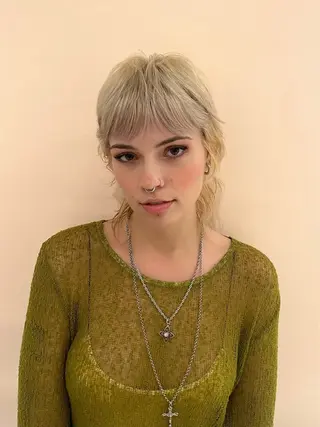 ショート カラー ヘアアレンジ 渡邉 舞のヘアスタイル