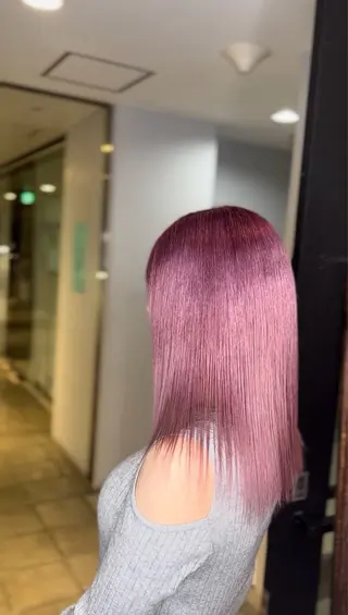 カラー 奥田 星来のヘアスタイル