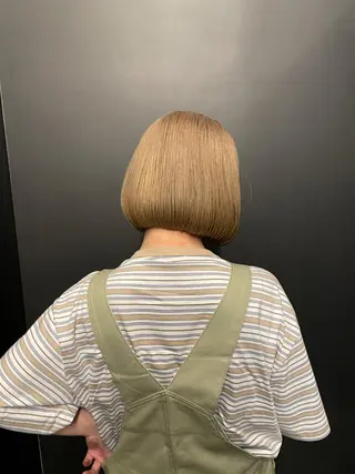 ショート カラー 🟧オシャレ女子多数 アツシ🟧のヘアスタイル