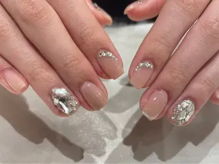 ネイル EARTH笛吹店 ハルナのネイルデザイン