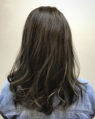ロング カラー 吉森 満俊のヘアスタイル