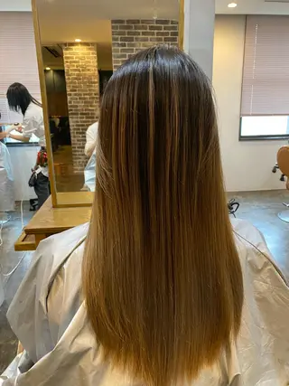 セミロング カラー 髪質改善推し 巽のヘアスタイル