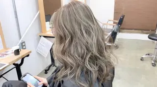 セミロング カラー ヘアアレンジ ネイル マツエク・マツパ ブリーチ特化 / share 元太のヘアスタイル
