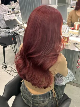 ロング Xena ria 衣織/ブリーチカラーのヘアスタイル