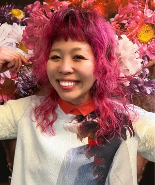 カラー パーマ 派手髪デザインカラー ヒロカのヘアスタイル