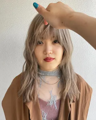 ミディアム カラー パーマ ヘアアレンジ メンズ キッズ ネイル マツエク・マツパ 🫧垢抜けヘア🫧 SHIORIのヘアスタイル