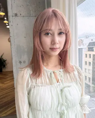 ミディアム カラー ヘアアレンジ lani ブリーチ /ダブルカラーのヘアスタイル