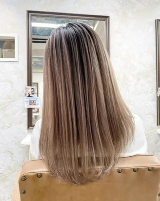 ロング TAKU 美容師のヘアスタイル