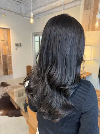 ロング 梅澤 麻衣のヘアスタイル