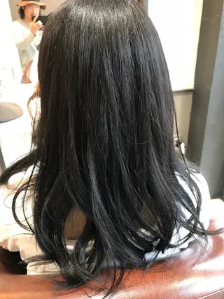 ロング カラー Avery SHINのヘアスタイル