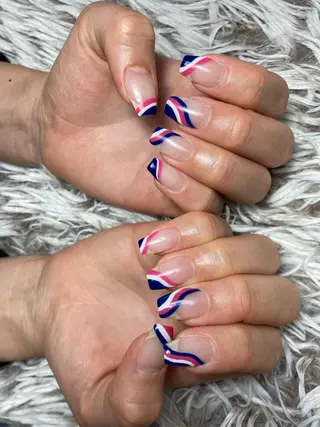 ミディアム ネイル ✴︎ Delightのネイルデザイン