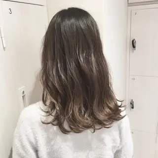 セミロング カラー 三鷹で1番ショート ボブをカットする新谷のヘアスタイル