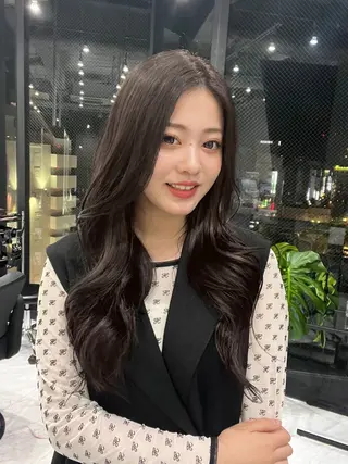 カラー SALOWIN栄 高須大貴のヘアスタイル