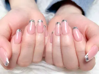 ネイル Elegant beautyルイのネイルデザイン