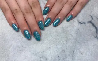 ネイル ネイルリボン 受付スタッフのネイルデザイン