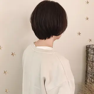 ショート カラー 市川 千夏のヘアスタイル