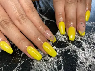 ミディアム ネイル ✴︎ Delightのネイルデザイン