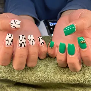 ネイル MHR nailのネイルデザイン