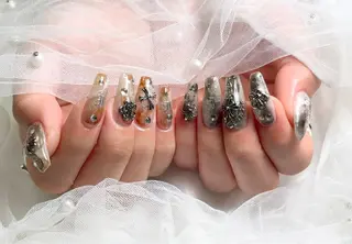 ネイル Roi〈ロワ〉 Minakoのネイルデザイン