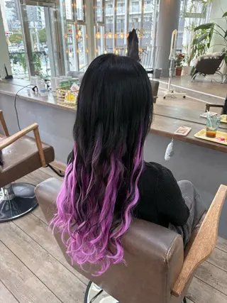 ロング カラー WEST OLAND 黒坂佳乃のヘアスタイル