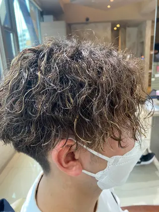 ミディアム パーマ メンズ メッシュ&パーマ特化 🔥山田雄大🔥のヘアスタイル