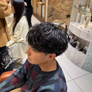 ショート カラー パーマ ヘアアレンジ メンズ 新宿のパーマ職人/ メンズパーマ/石見のヘアスタイル