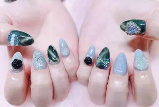 ネイル MoonNail ユリ🌸のネイルデザイン