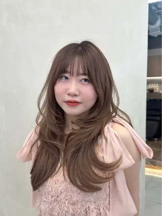 ロング カラー 韓国風レイヤーカラー ライムのヘアスタイル