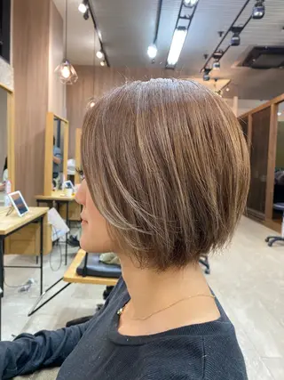 ショート カラー 佐藤 森夏のヘアスタイル