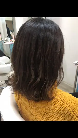 ミディアム カラー NATSUKI💟 EARTH二俣川のヘアスタイル