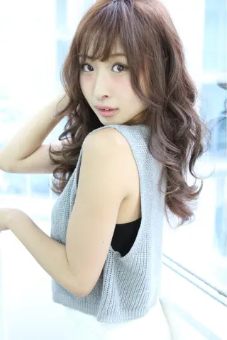 セミロング カラー パーマ L i L 塚口のヘアスタイル