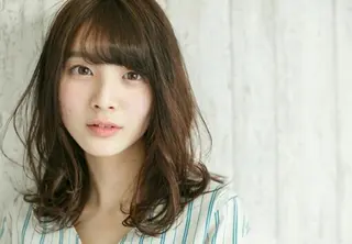 ミディアム 酸性ストレート/ブリ ーチなしWカラー河本のヘアスタイル