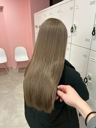 カラー 艶質感🫧透明感 銀座美容室のヘアスタイル