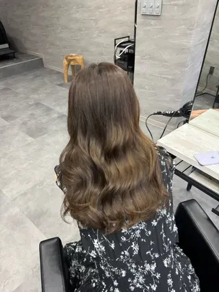 セミロング カラー 垢抜けのプロ🪄 honoのヘアスタイル