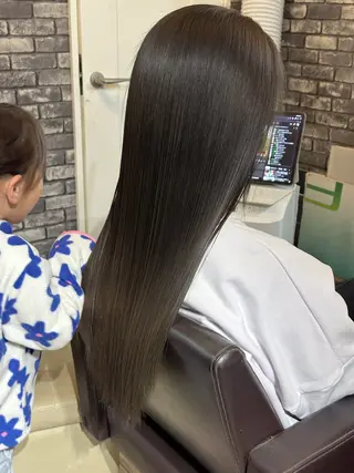 ロング カラー 東心斎橋☆豆柴 🐾倶楽部のヘアスタイル