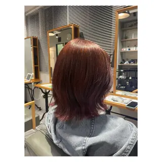 ミディアム カラー 石橋 咲のヘアスタイル