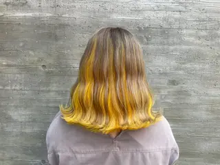 ミディアム カラー 齋藤 結愛のヘアスタイル