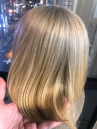 ショート カラー 髪質改善&ブリーチ 伊勢 祐一郎のヘアスタイル
