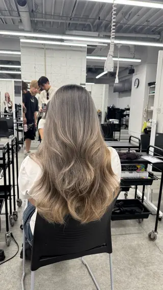 セミロング ブリーチなし暖色特化 ❤️kanata❤️のヘアスタイル
